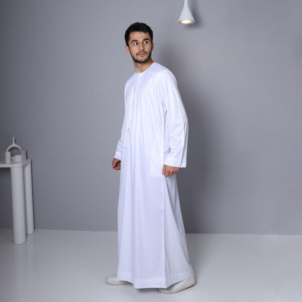 Thobe Display Thobe Collection USA | Premium Men's Thobes – Alhaya Fashion